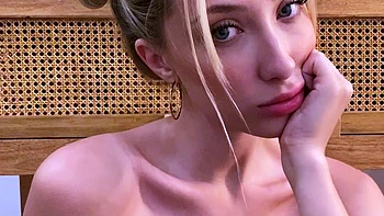 Amateur Blonde Teen Plays Solo with Toy Webcam Porn