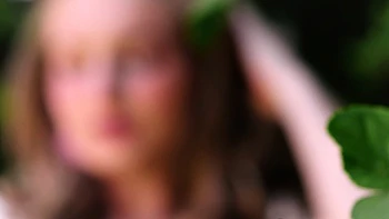 Sexy nude teen Hannah loves juicy fruits