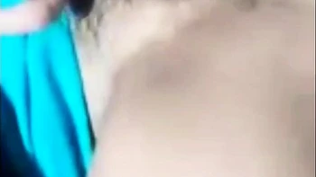 Telugu girl Sugandha Choppari showing her puku to her bf