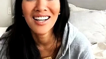 Webcam Asian camgirl testing brand new toy