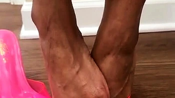 Black Amateur Explore Hot Foot Fetish