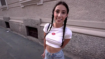 Eva Generosi and Romeo Mancini in foot fetish action