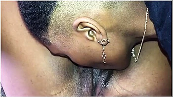 Lesbian Pussy Eating