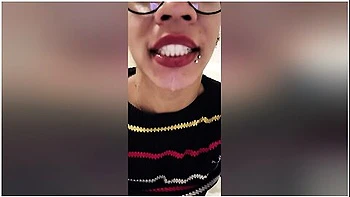 Uniqueen Peeing,farts And Licking My Jucie Off My Finger Come Taste It