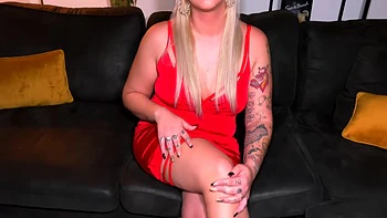 Gwen asserts herself more and more ... - Jacquie et Michel TV