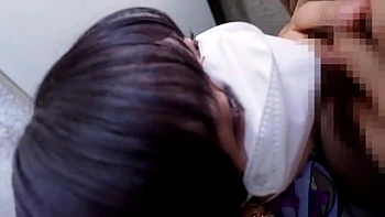 脱毛サロン美女が臭いチンポを淫らにフェラとパイズリしてガレージで3Pエッチ