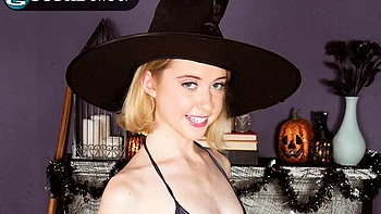 Gorgeous solo masturbation with a young and slutty chick Chloe Cherry