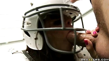 Babe with big boobs Nikki Cruz gets sensually fucked by huge penis