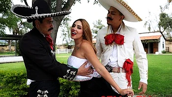 Sweet outdoor fuck with a big-boobed beauty Sara Blonde