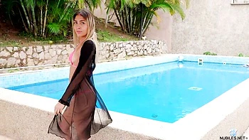 Gorgeous solo masturbation with a slutty Samantha Uzcarrieta