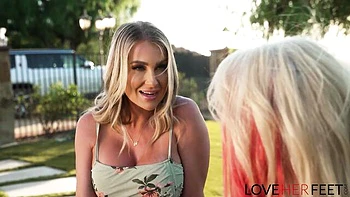 Love Her Feet featuring Lola Fae and Andi Avalon's feet worship xxx