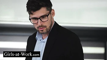 Sneaky Carollina Cherry at blowjob video