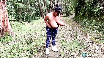 Nice-looking Angie's posing clip