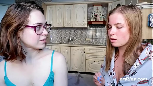 Anca & Rita Rub Their Pussies Together