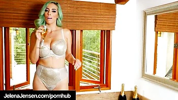 Rocking Jelena Jensen's big ass clip