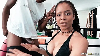 Side fuck clip with sweet Kira Noir from Brazzers Exxtra