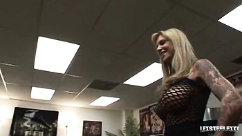 Handjob video with alluring Brooke Banner and Lex Steele from LexSteele XXX