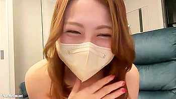 Erotic live chat with cute beautiful girl