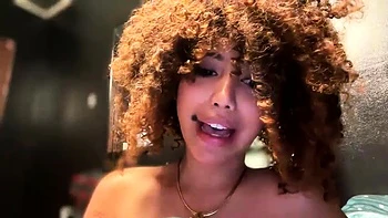 Amateur hottie solo masturbation