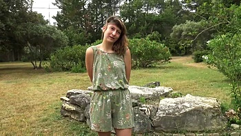 Sophia, 29 years old, sales assistant in Rouen! - Jacquie et Michel TV