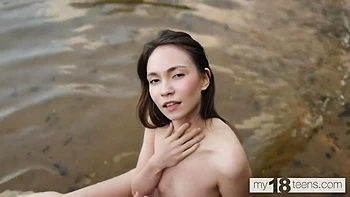 Nicole Plays Pussy Outdoors Turkish