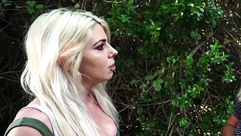 Penelope Chic, 39, tries the unspeakable... - Jacquie et Michel TV