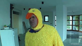 18-Year-Old Mary Monroe Gets An Anal Creampie in POV