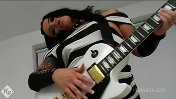 Big Booty Brunette Groupie Slut Loves Rock Hard Cock