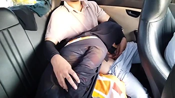 Girlfreind Boyfriend And Cab Driver Fucking Three People In Cab Car - Hd Porn