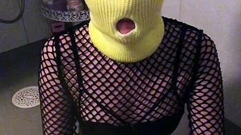 Brunette Solo Webcam Masturbation