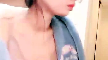 Cute Asian Chubby Teen Wild Dildo Masturbation