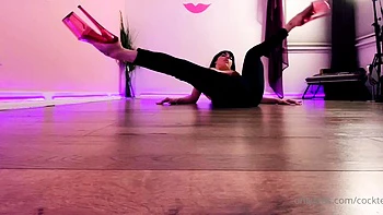 influencer natural tits Cockteasefiona nude ass Vid Epic