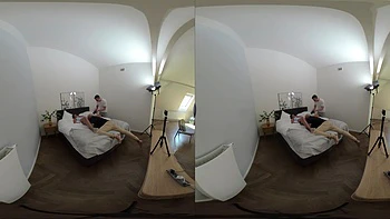 Betzz Behind The Scenes VR Part One – Athetlic Sorority Girl