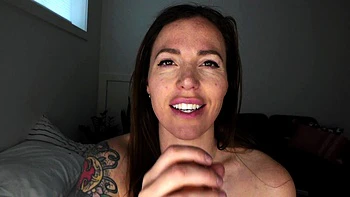 Love Chat Big Boobs Brunette Masturbating For Cam