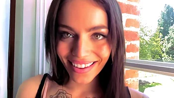 Luth rubs shoulders with three stallions in a Dantesque gang-bang! - Jacquie et Michel TV