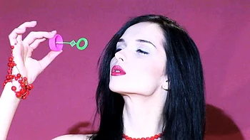 Cute amateur webcam teen girl toying pussy on webcam