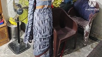 Kamwali Bai Ki Desi Chudai Padosi Stepuncle Ne Bhabhi Ko