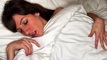 Jade, 25, accountant! - Jacquie et Michel TV