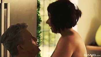 Voluptuous Belles Medium Size Tits With Belle O'hara