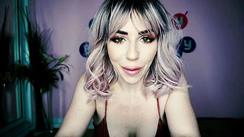 Young blond teen babe masturbates with her toothbrush