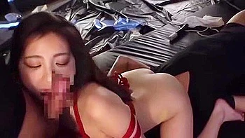 She is restrained, a vibrator is inserted and fixed in place, and then bukkake is performed on her face.