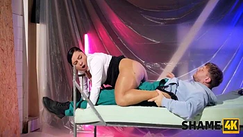 Quick Sex With Mature Czech Boss Lady During A Lunch Break