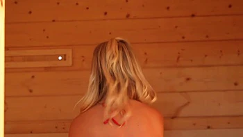 Chloé goes further in her coaching - Jacquie et Michel TV