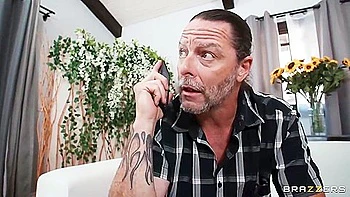 Curvy Xxx With Alluring From Exxtra With Isa Bella