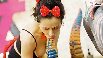 Stacy Bloom In Bendy Anuskatzz And Stacys Masturbation Xxx