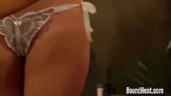 Dollish Chickfriends Kink Action