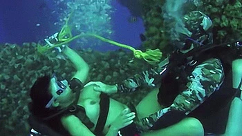 Mickaela And Lars Do Underwater Hardcore - Mickaela And Lars Do Underwater Hardcore