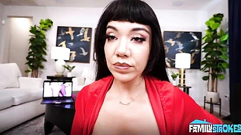 Beautiful dick-riding session with a silicone tits babe Little Puck