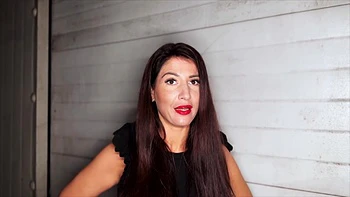 Lena, 25, has a sparkling sexuality! - Jacquie et Michel TV