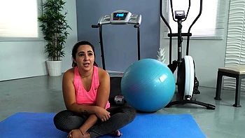 Brunette Slut Gives Blowjob To Big Cock Outdoors